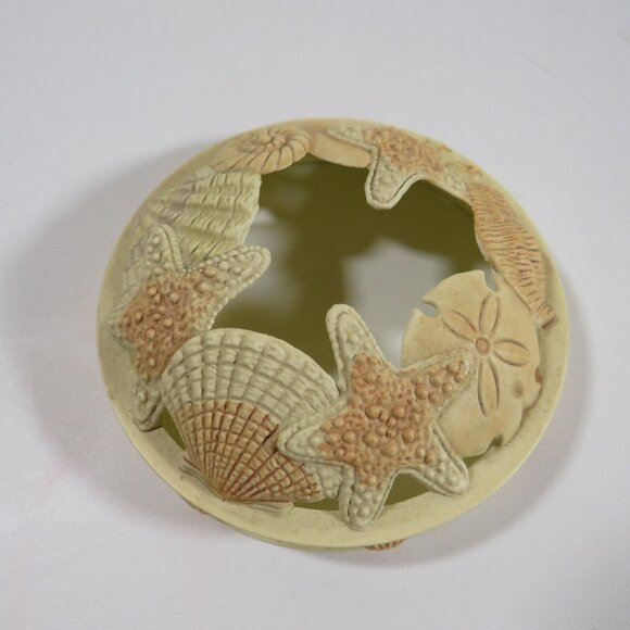 Metal Sea Shell lid embossed candle topper (well made) sturdy, realistic - Picture 4 of 9